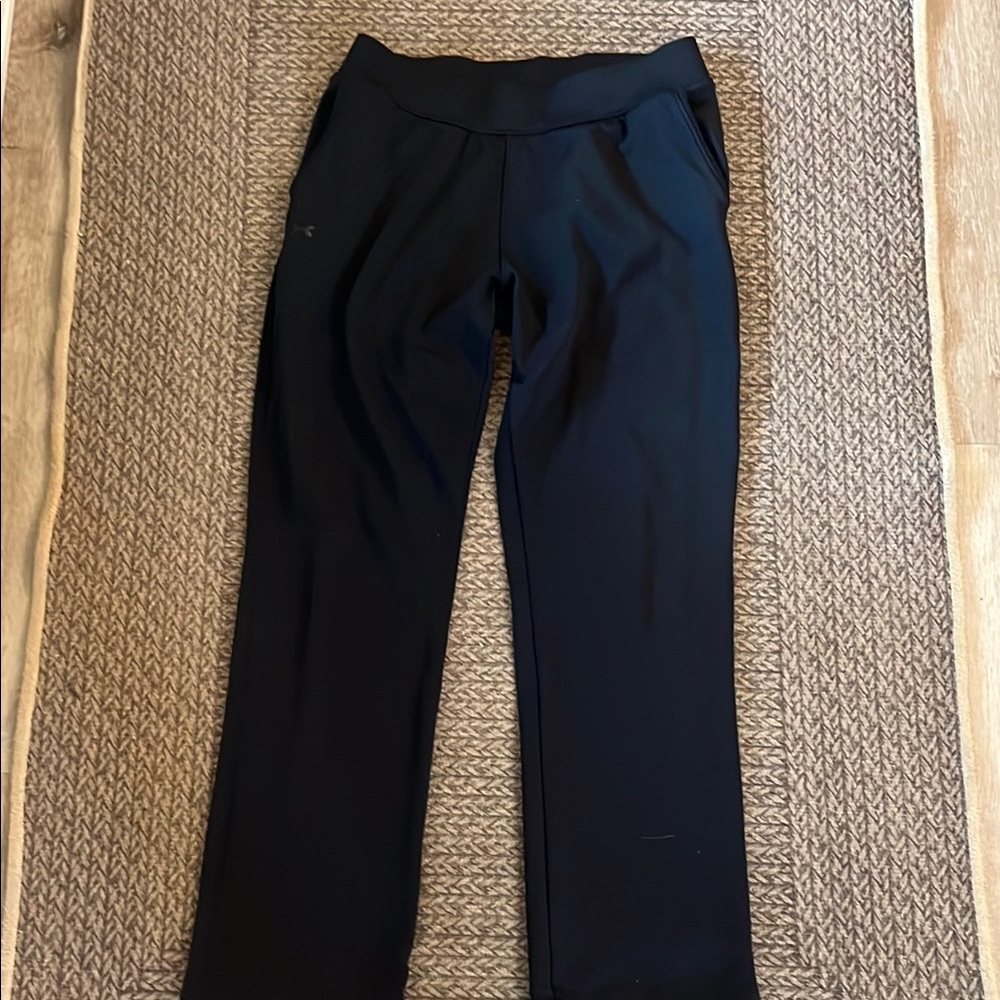 Under Armour Black Joggers with Elastic Waistband and Soft Fabric